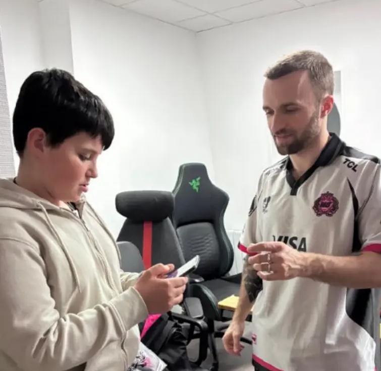 Enfant aidé par l'Association Petits Princes