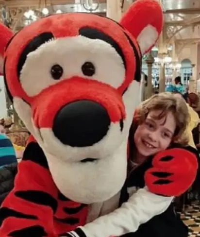 Enfant aidé par l'Association Petits Princes